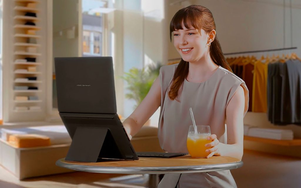 O novo Zenbook Duo promete uma experiência quase "infinita" entre as telas