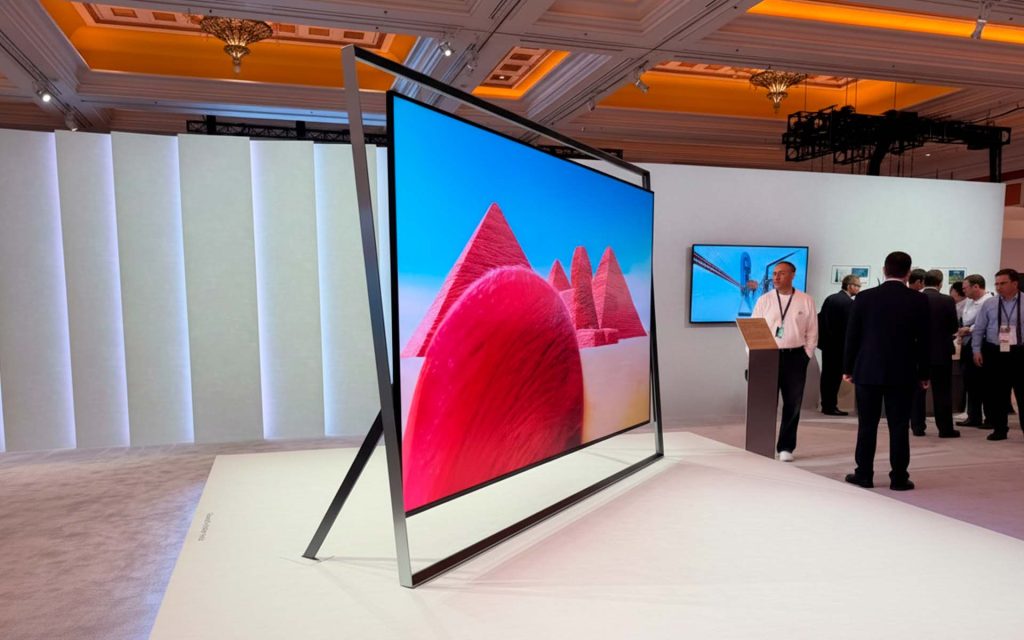 O tamanho de 130 polegadas domina qualquer ambiente